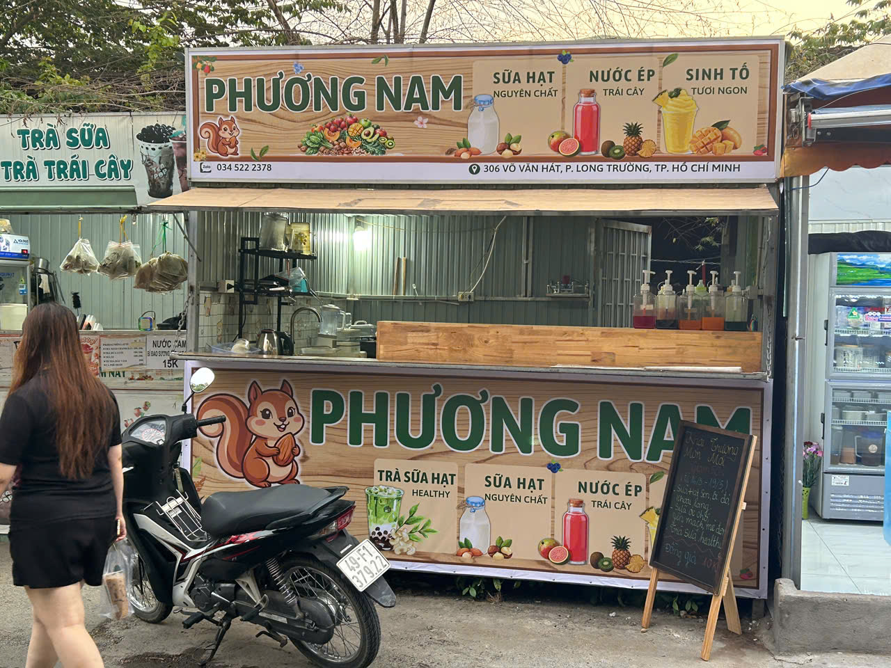 SANG KI-ỐT BÁN NƯỚC ĐẦY ĐỦ ĐỒ DÙNG – NGAY CỔNG TRƯỜNG ĐẠI HỌC MARKETING UFM 16021035