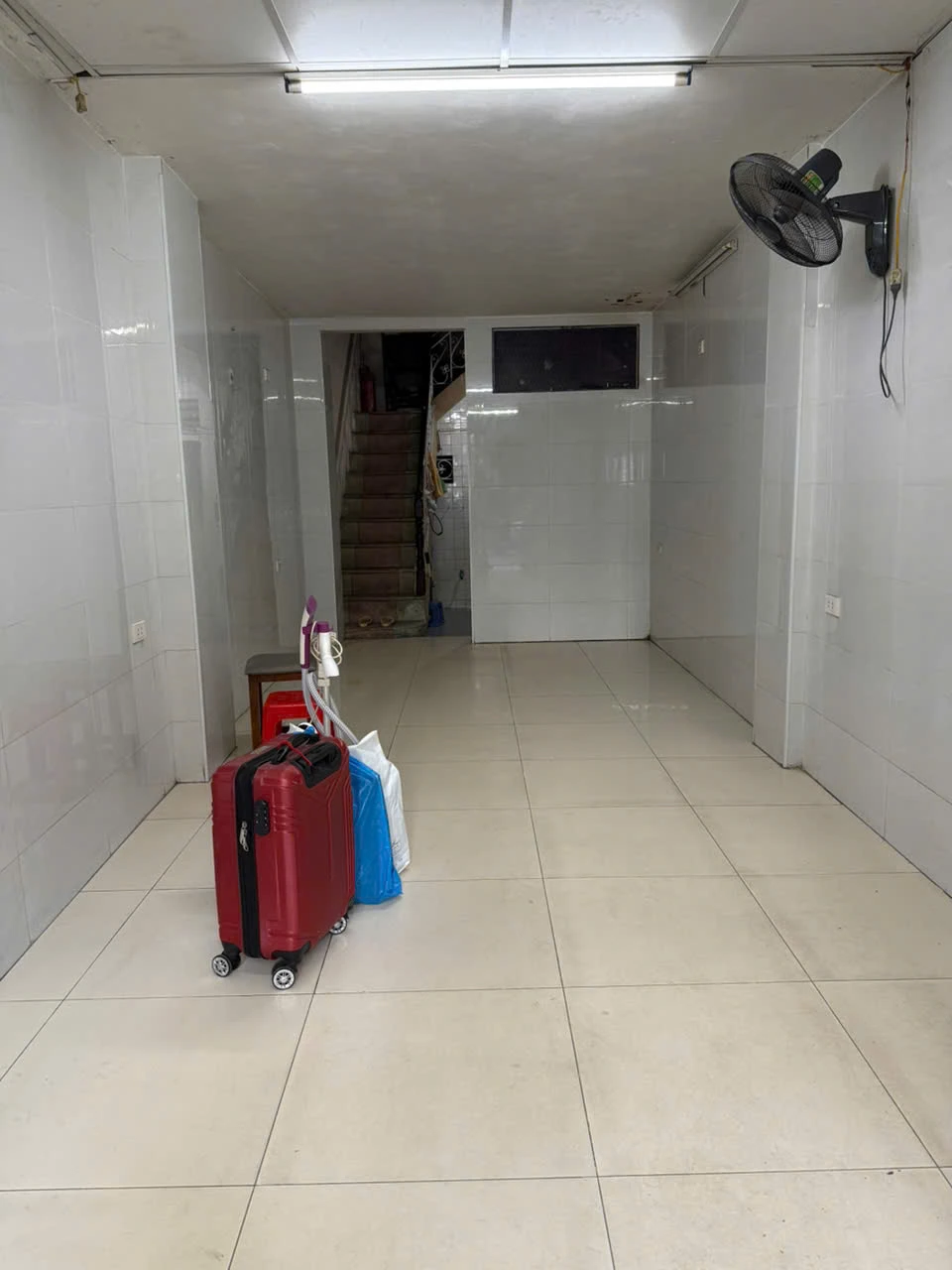 Chính chủ cho thuê cửa hàng hoặc cả nhà 4 tầng tại 113A Đội Cấn, Ba Đình, Hà Nội. 16021048