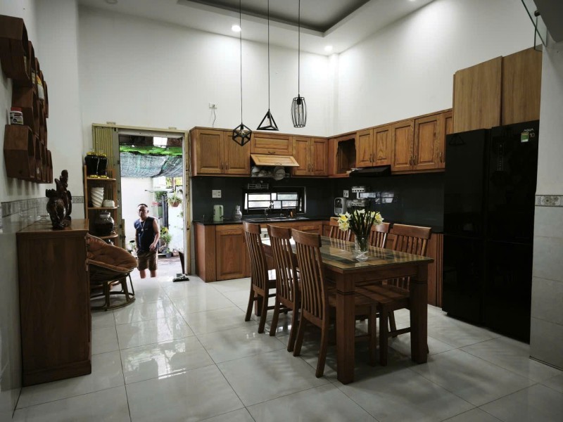 Bán nhà 3 tầng đường Số 11, Linh Xuân, Thủ Đức, TP HCM. DT 65m2, giá 6,88  tỷ, sổ hồng riêng. 16021162
