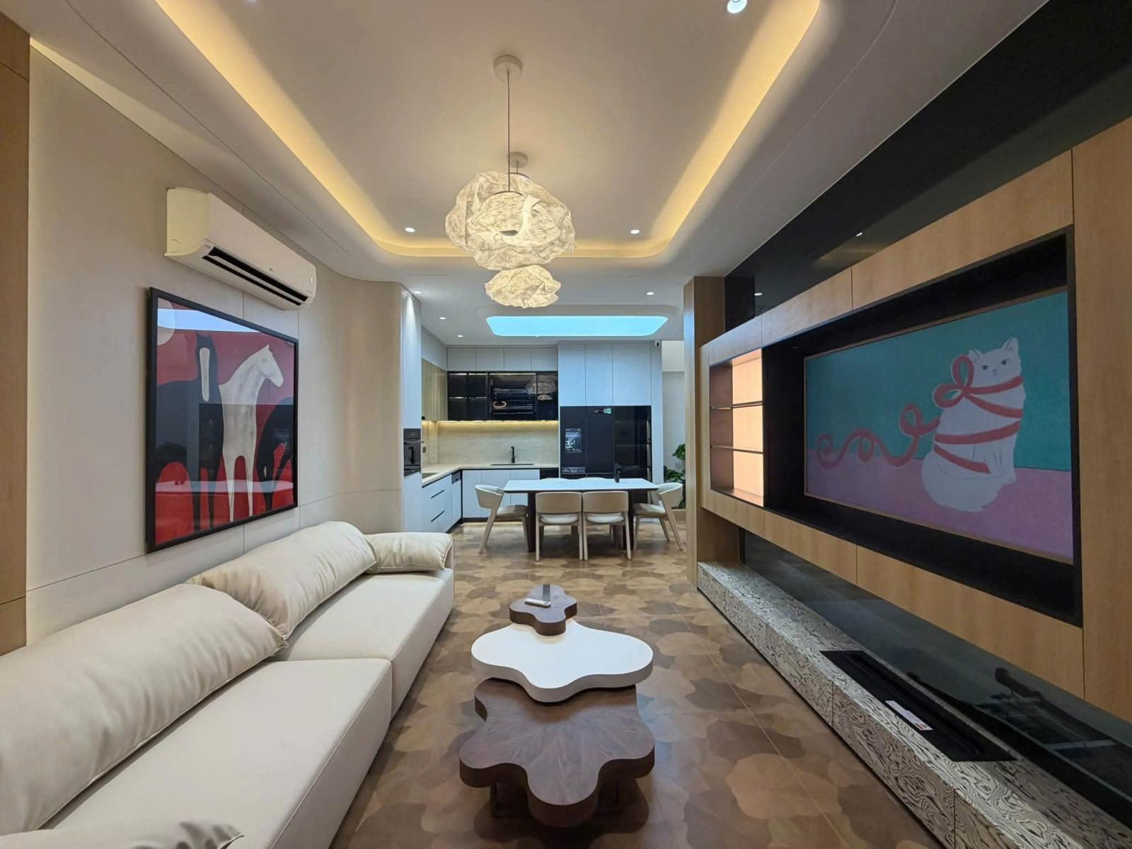 Bán nhà 4T đẹp lung linh đẳng cấp, mới xây, đường Lý Phục Man, hẻm xe hơi, giá nhỉnh 13 tỷ 16021333
