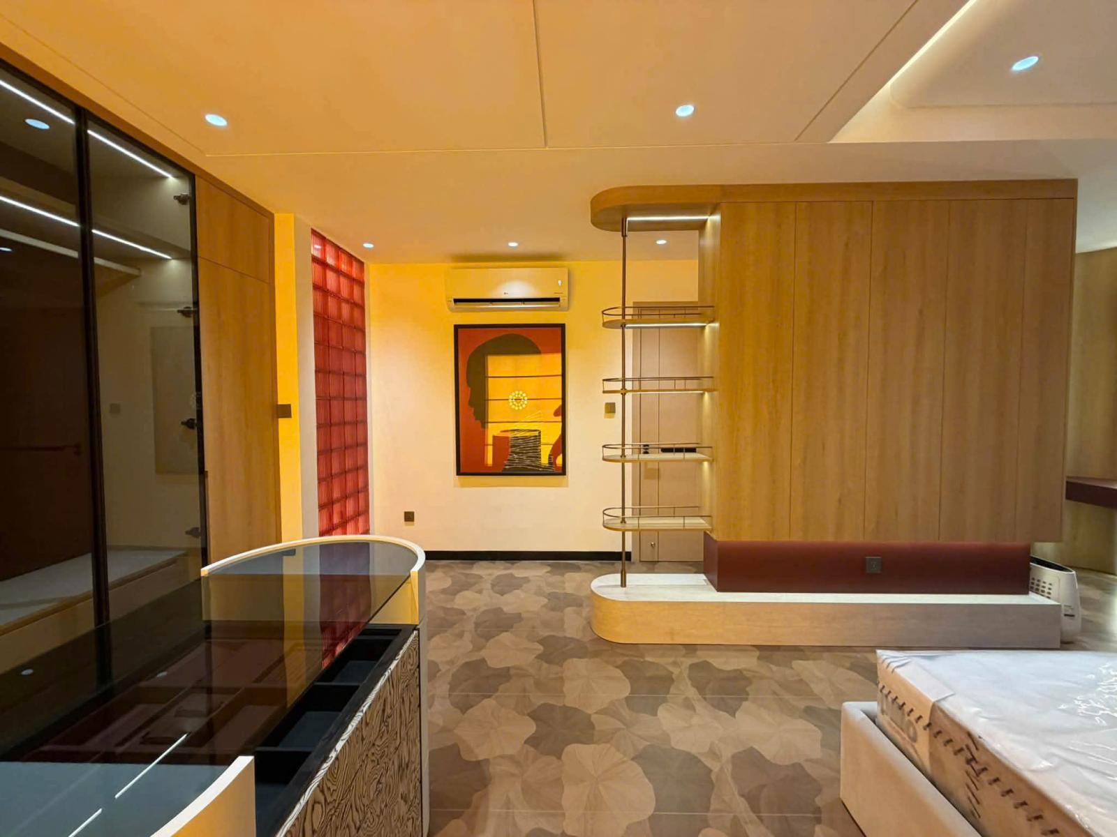 Bán nhà 4T đẹp lung linh đẳng cấp, mới xây, đường Lý Phục Man, hẻm xe hơi, giá nhỉnh 13 tỷ 16021333