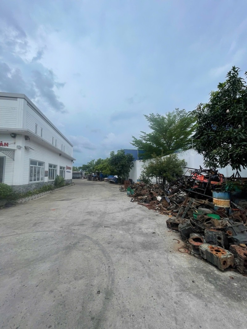 Bán nhà Mặt Tiền Đoàn Nguyên Tuấn - gần QL1A, 7000m2, có 4000m2 thổ, hạ còn 140 Tỷ. 16021362