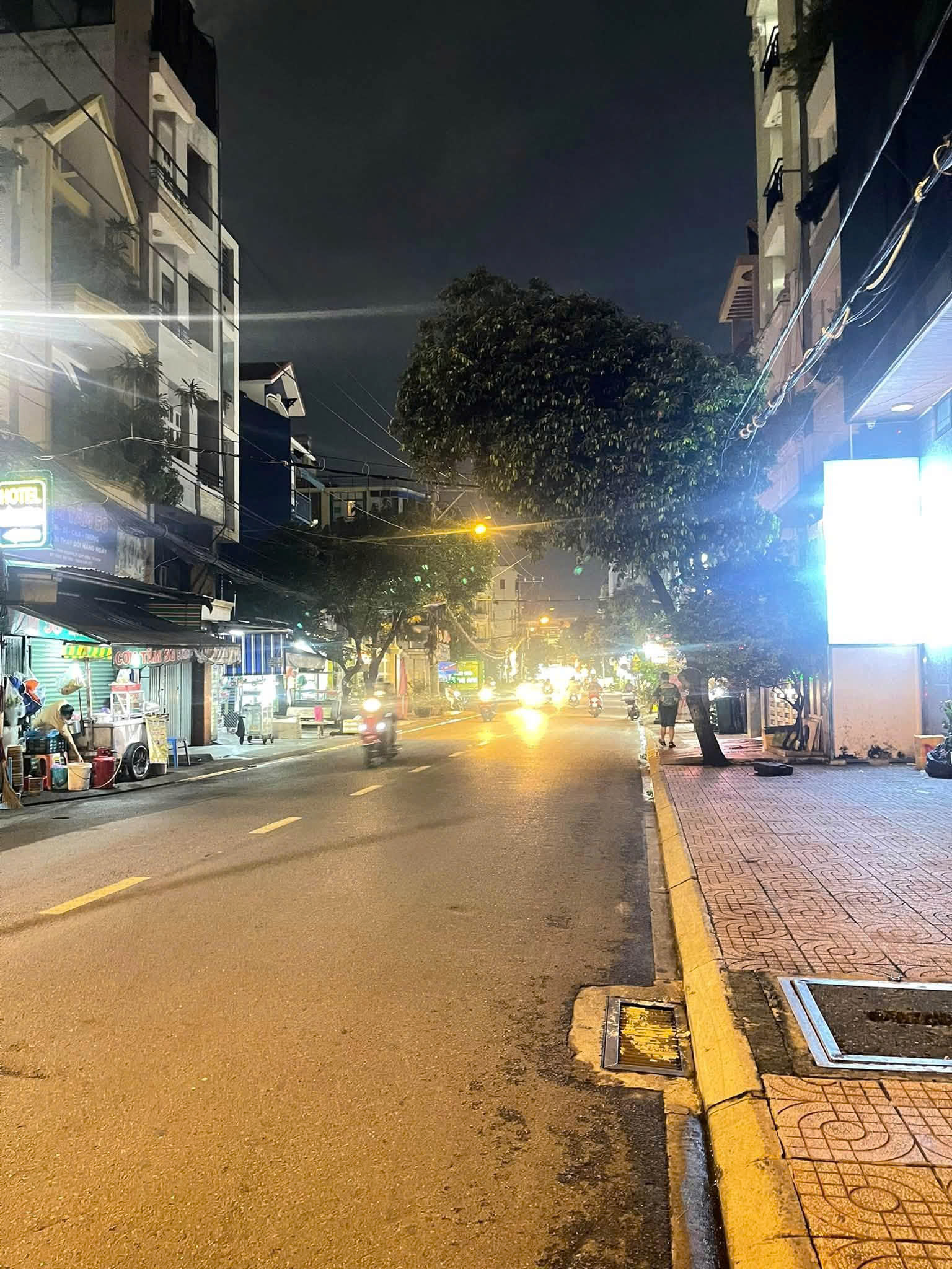 Bán nhà Mặt tiền  Nguyễn Minh Hoàng - gần Cộng Hòa, khu K300, 4x20m, 4 Tầng, chỉ 14,3 Tỷ. 16021384