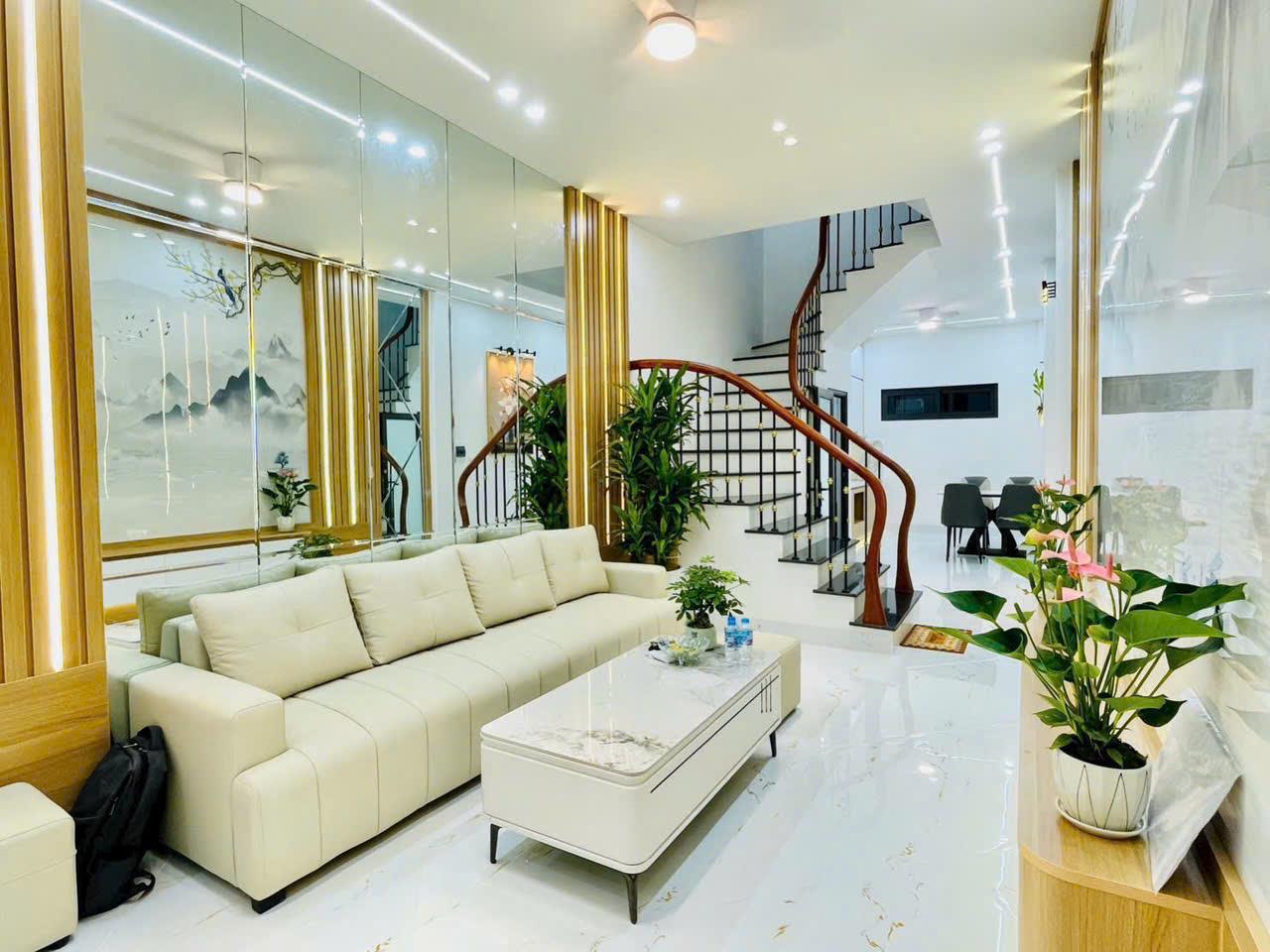 Nhà Thanh Xuân-VF3 đỗ cửa- vài bước ta vành đai 2.5 -Nhà 2 mặt ngõ - tặng hết nội thất- nhiều phòng 16021440