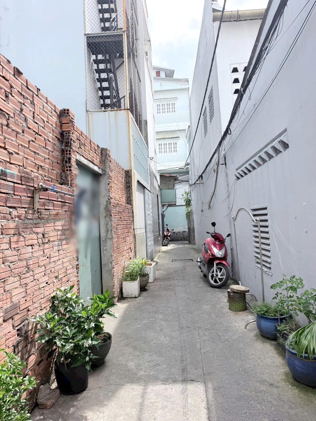 Nhà ngang khủng cách MT Phạm Thế Hiển 50m P4Q8 P.Chánh Hưng 16021477