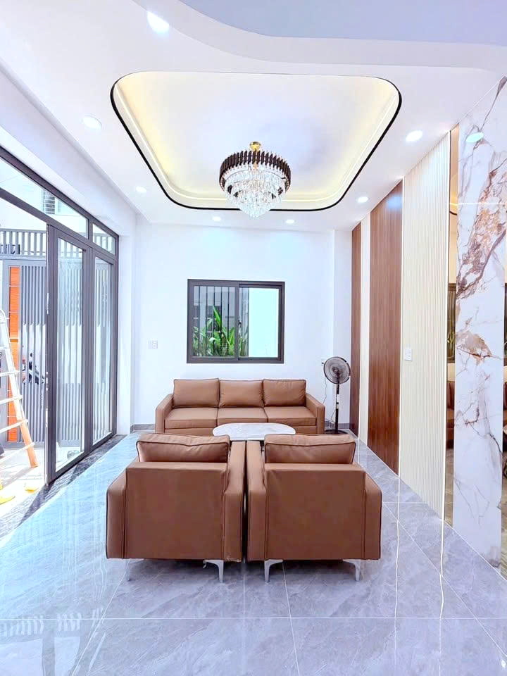 Nhà 2 lầu/ST/4PN vị trí đẹp Âu Dương Lân P3Q8 P.Chánh Hưng 16021480
