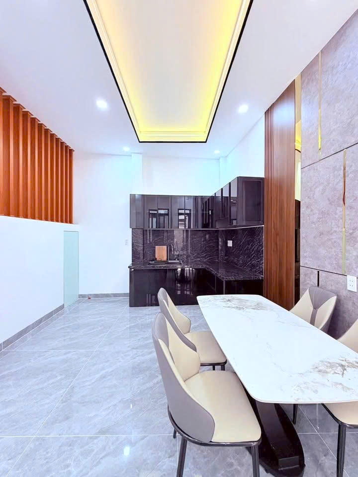 Nhà 2 lầu/ST/4PN vị trí đẹp Âu Dương Lân P3Q8 P.Chánh Hưng 16021480