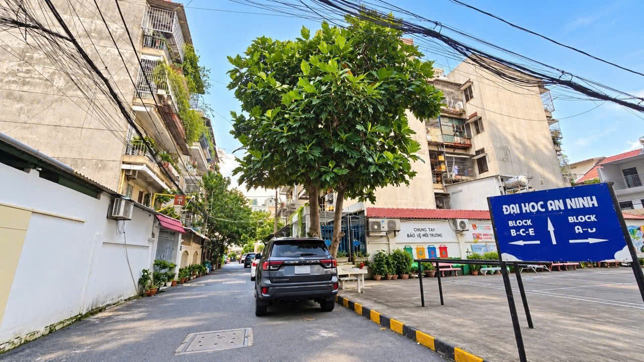 Chính chủ bán căn hộ chung cư Bộ Công an Quận 2 cũ - 77,5m2, view công viên, giá 5,6 tỷ có TL 16021524