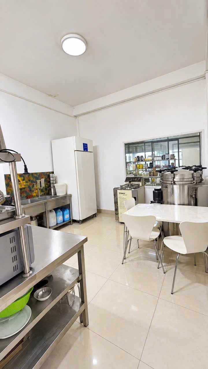 Chính chủ bán căn hộ chung cư Bộ Công an Quận 2 cũ - 77,5m2, view công viên, giá 5,6 tỷ có TL 16021524