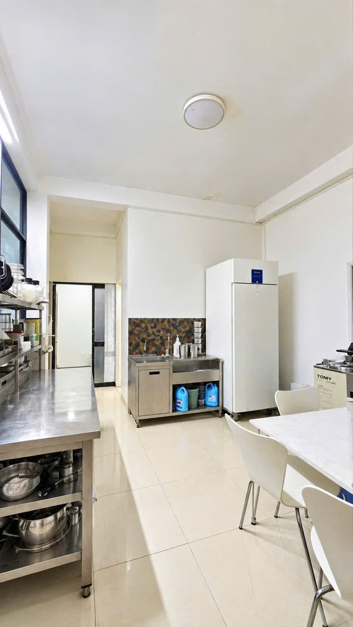 Chính chủ bán căn hộ chung cư Bộ Công an Quận 2 cũ - 77,5m2, view công viên, giá 5,6 tỷ có TL 16021524