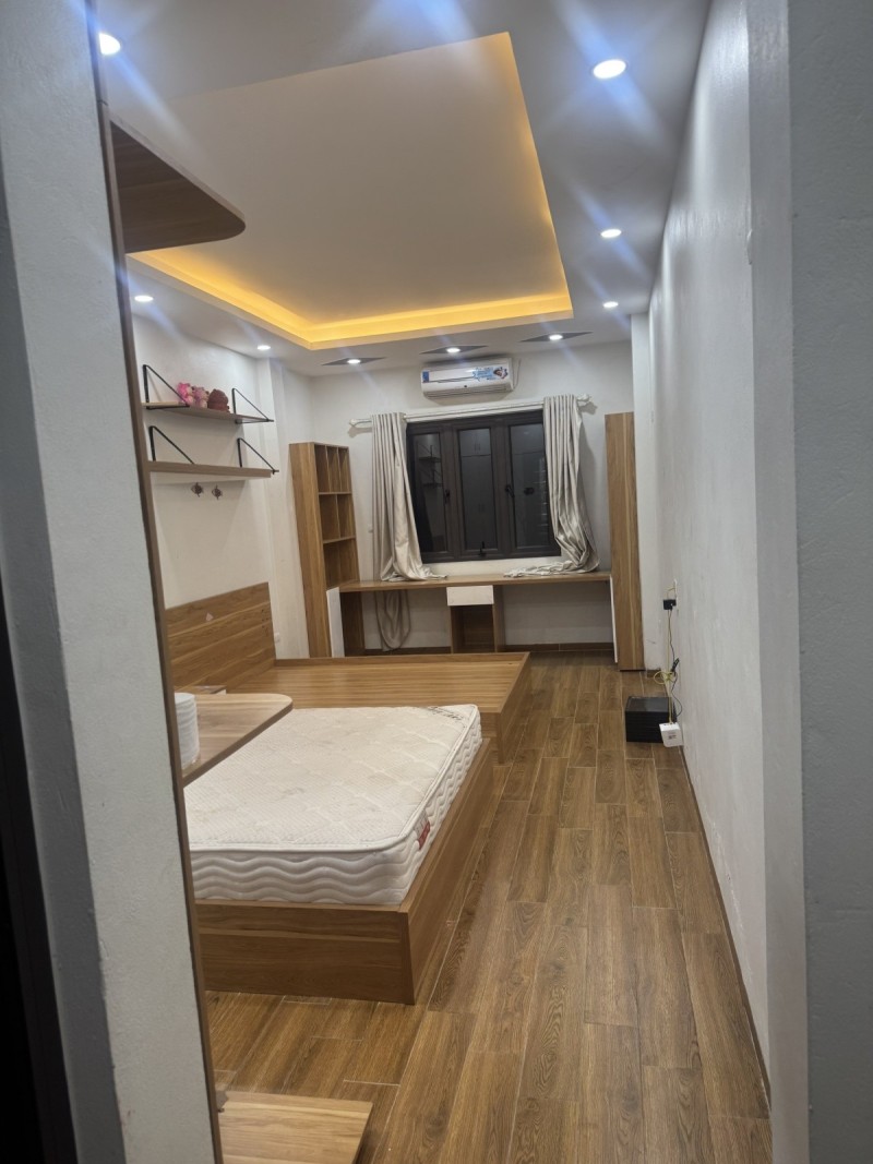 Bán nhà Tân Thuỵ,Phúc Đồng 5 tầng,30m oto đỗ cổng nhỉnh 7 tỷ 16021542
