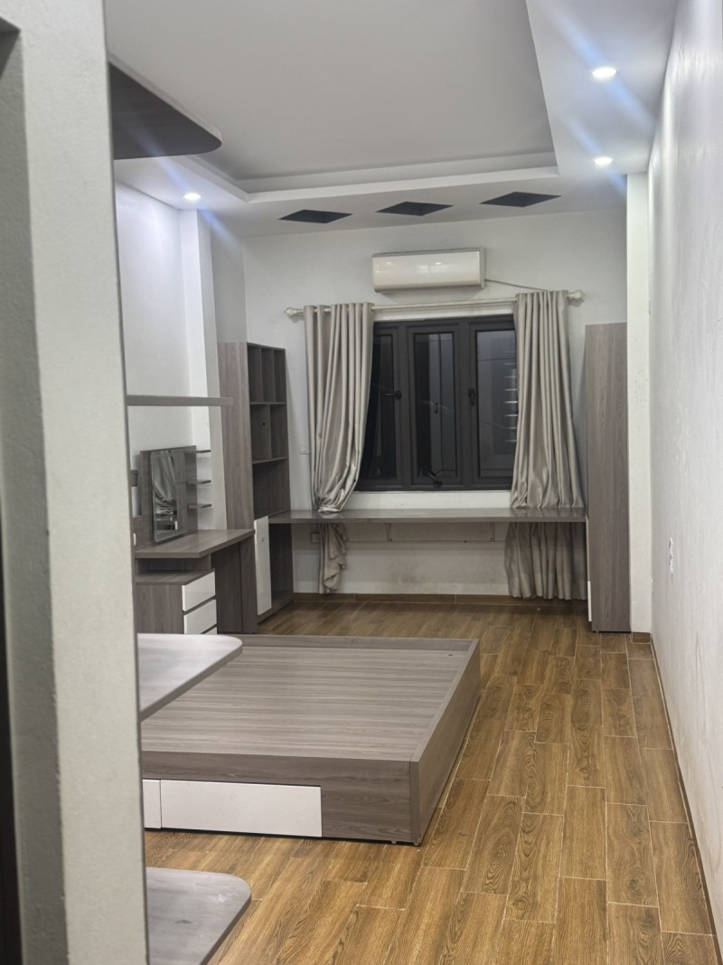 Bán nhà Tân Thuỵ,Phúc Đồng 5 tầng,30m oto đỗ cổng nhỉnh 7 tỷ 16021542