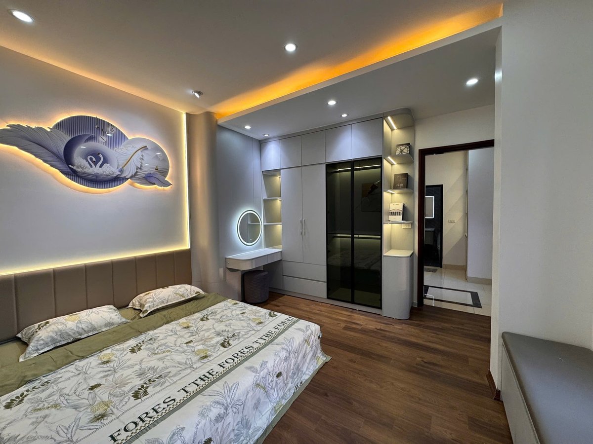 Bán Nhà Giáp Bát. Hoàng Mai. Lô Góc. DT 40m2. MT 9m. 5 Tầng. Giá 9.9 Tỷ. 16021551