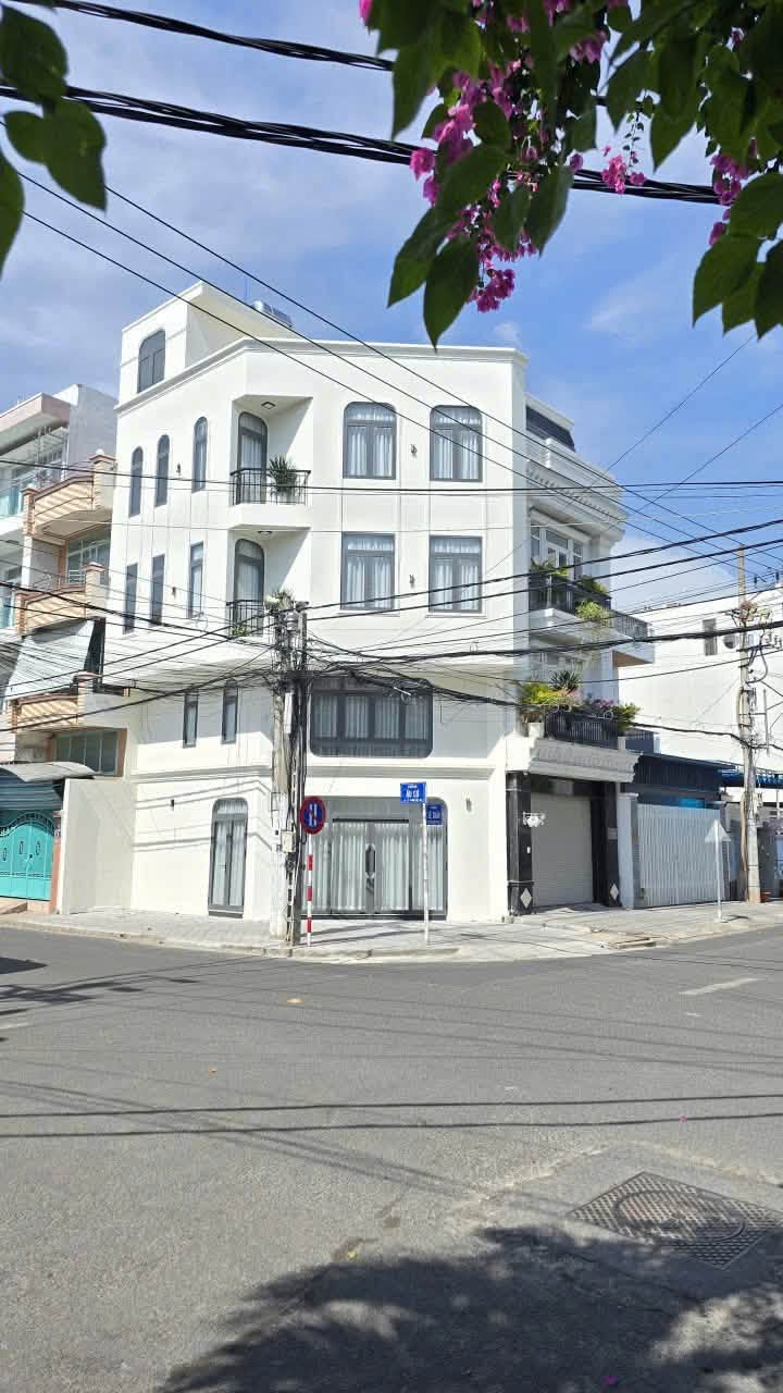 Siêu Phẩm Nhà Đẹp Căn Góc 2 Mặt Tiền Vị Trí Đẹp Trung Tâm - Giá 8,5 Tỷ - Tp Nha Trang 16021718