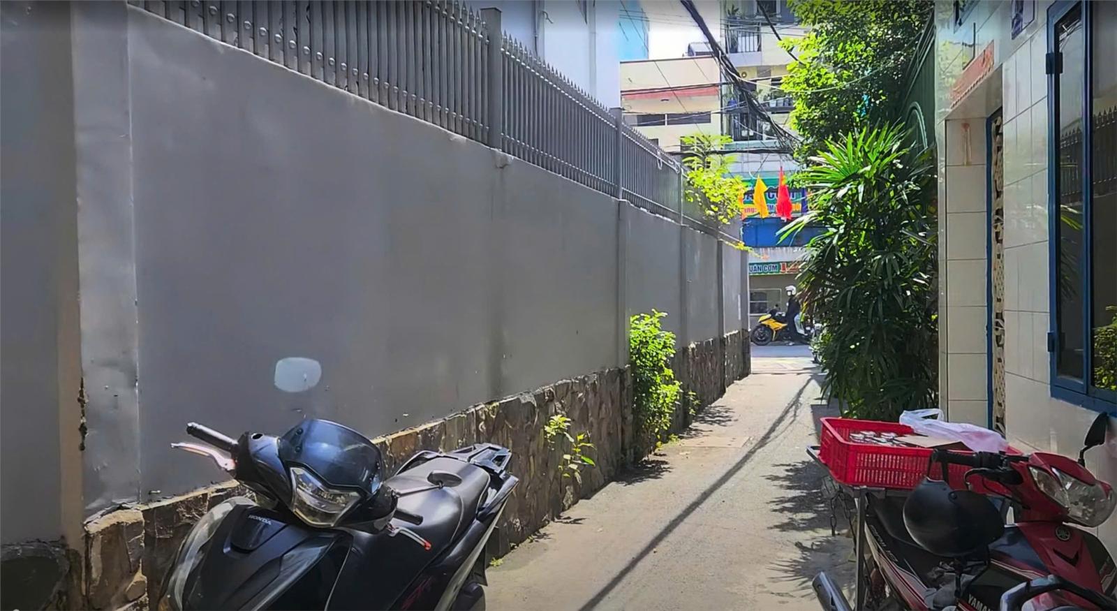 LÔ GÓC 3 MẶT TIỀN – 74M² (4,3x17M) – NHÀ CẤP 4 TIỆN XÂY MỚI – CHỈ NHỈNH 6 TỶ – 10M RA MẶT TIỀN 16021782