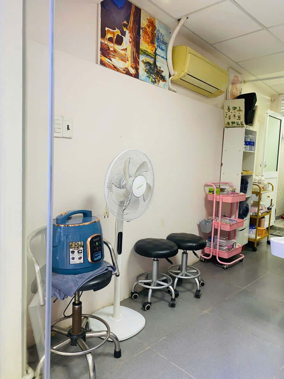 SANG NHƯỢNG TIỆM NAIL – MI – GỘI ĐẦU ĐẦY ĐỦ NỘI THẤT, VÀO KINH DOANH NGAY 16021857