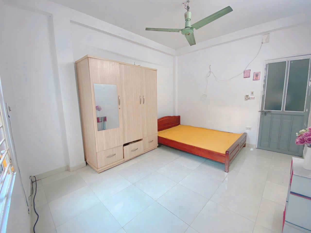 Cho Thuê phòng 20m thoáng đẹp giá rẻ 3tr1 Ngõ 45 Trần Thái Tông, Cầu Giấy 16021880