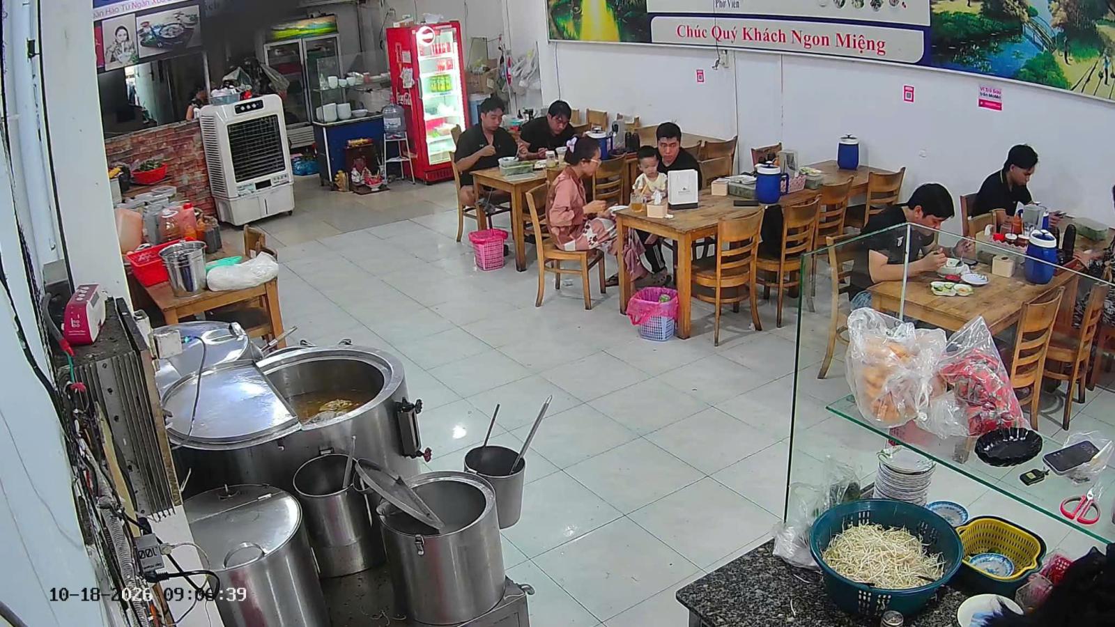 SANG NHƯỢNG GẤP QUÁN PHỞ ĐANG HOẠT ĐỘNG – NHÀ BÈ, TP.HCM 16021945