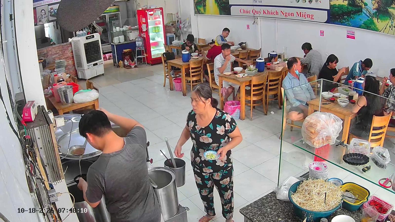 SANG NHƯỢNG GẤP QUÁN PHỞ ĐANG HOẠT ĐỘNG – NHÀ BÈ, TP.HCM 16021945