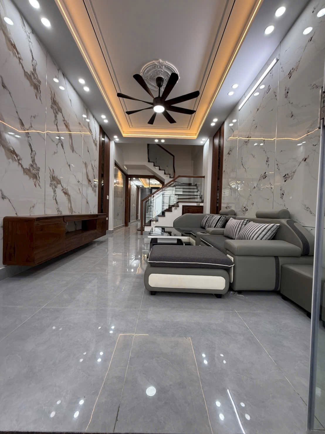 Bán nhà 3.5 tầng ngõ phố Nguyễn Chí Thanh, ph Tân Bình, TP HD, 70m2, mt 4m, 3 ngủ, 3.x tỷ 16021951