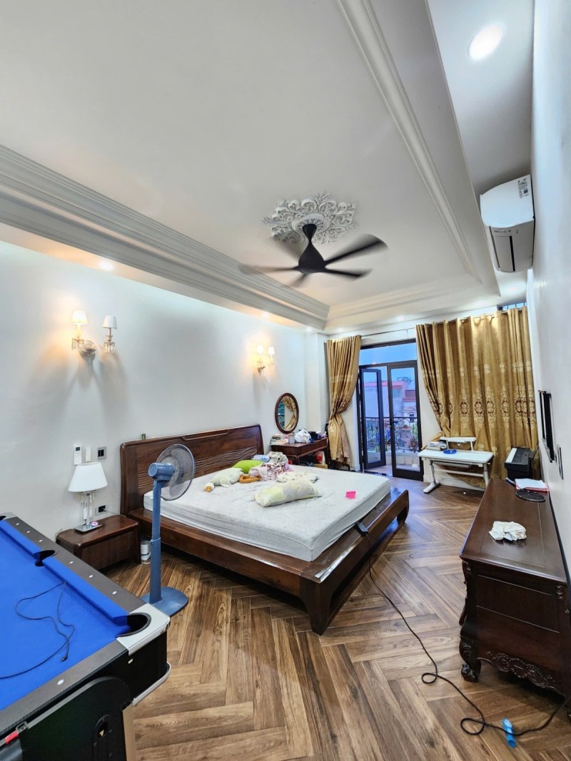 Bán nhà mặt phố Ngô Gia Tự,Việt Hưng 7 tầng,118m,mt8.3m vỉa hè,kinh doanh nhỉnh 58 tỷ 16021955