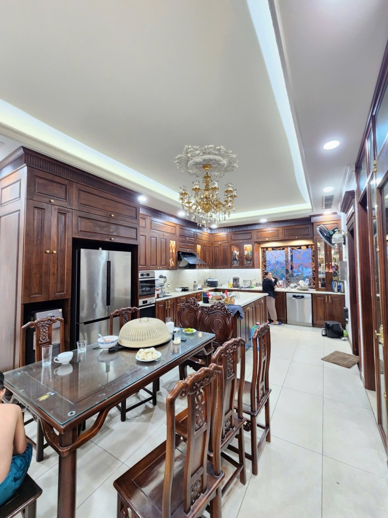 Bán nhà mặt phố Ngô Gia Tự,Việt Hưng 7 tầng,118m,mt8.3m vỉa hè,kinh doanh nhỉnh 58 tỷ 16021955