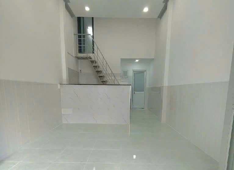 Cho thuê nhà 9tr, hẻm xe hơi ngay cổng ĐH Văn Lang - Gò Vấp 16021985