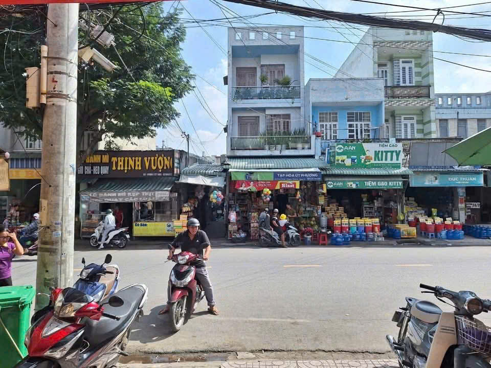 BÁN NHÀ MẶT TIỀN NGAY CHỢ TRẦN THỊ CỜ – VỊ TRÍ KINH DOANH ĐẮC ĐỊA! 16022006