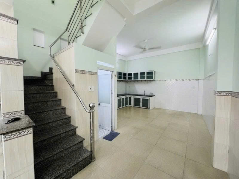 Bán nhà phố Nguyễn Bặc - gần chợ Phạm Văn Hai, 5x12m, 2 Tầng - 2 PN, Sổ A4 hạ  6,3 tỷ. 16022067