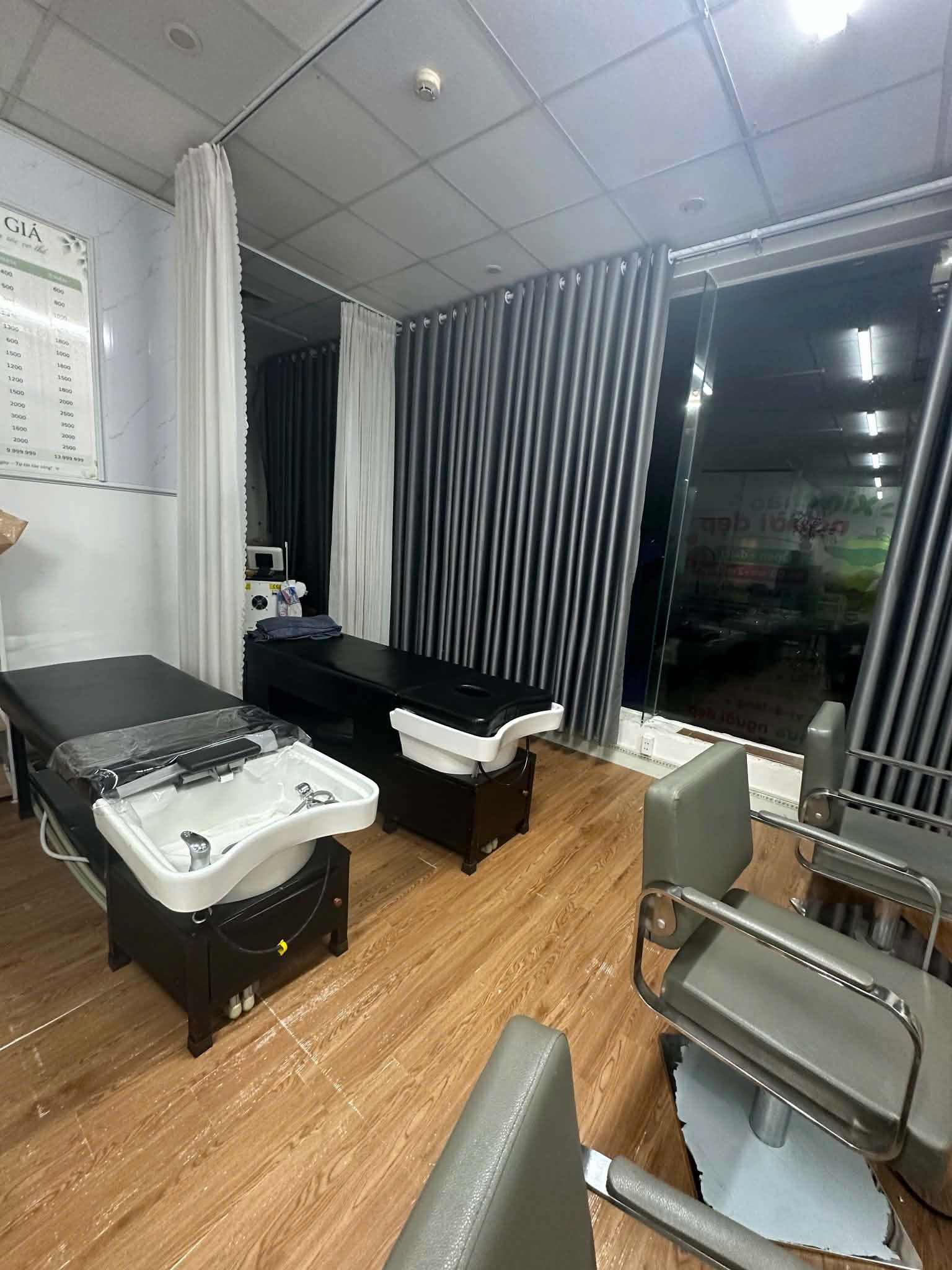 Sang nhượng TIỆM NAIL – MI – GỘI ĐẦU – TRIỆT LÔNG  full đồ, đầy đủ trang thiết bị, nhận sang có thể 16022071