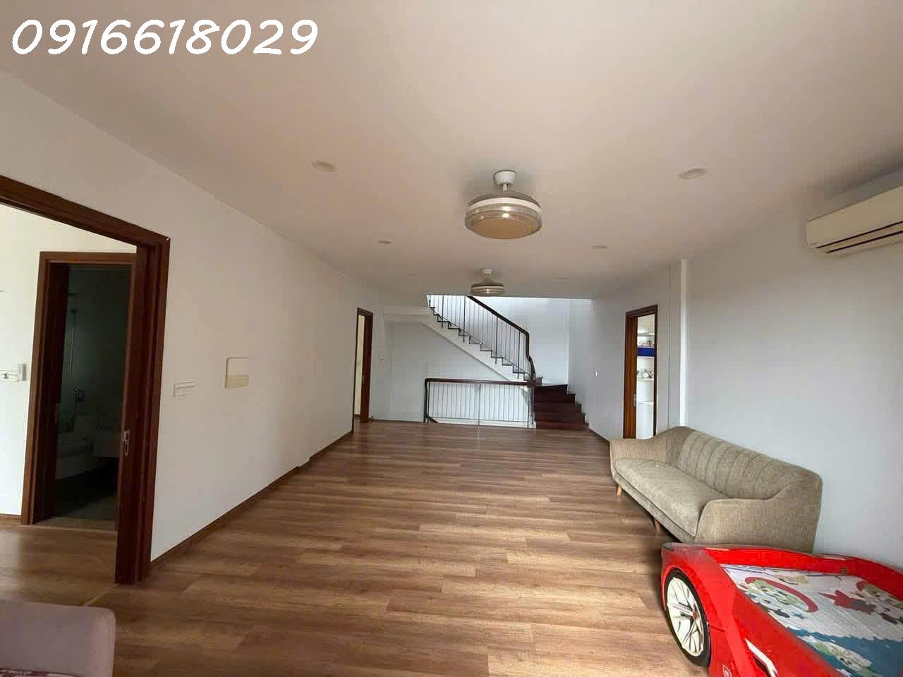 Cho thuê NR view đẹp tại Vinhomes Thăng Long, 40 triệu, 220m2, 6PN, 7WC, 4 tầng 16022073