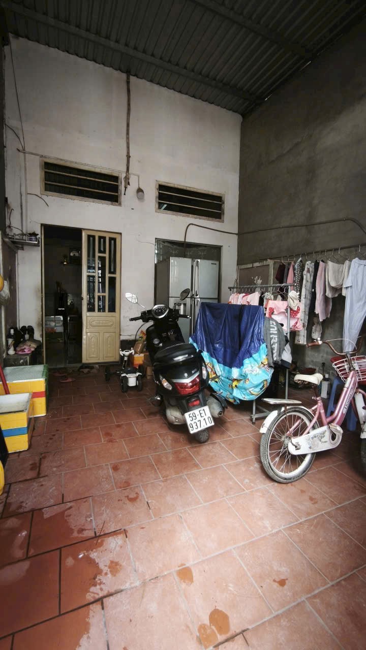 GIÁ TỐT- Cần Bán Nhanh Căn Nhà  Cấp 4 Gác Lửng Vị Trí Tại Phường Long Trường, Quận 9, TP HCM 16022083