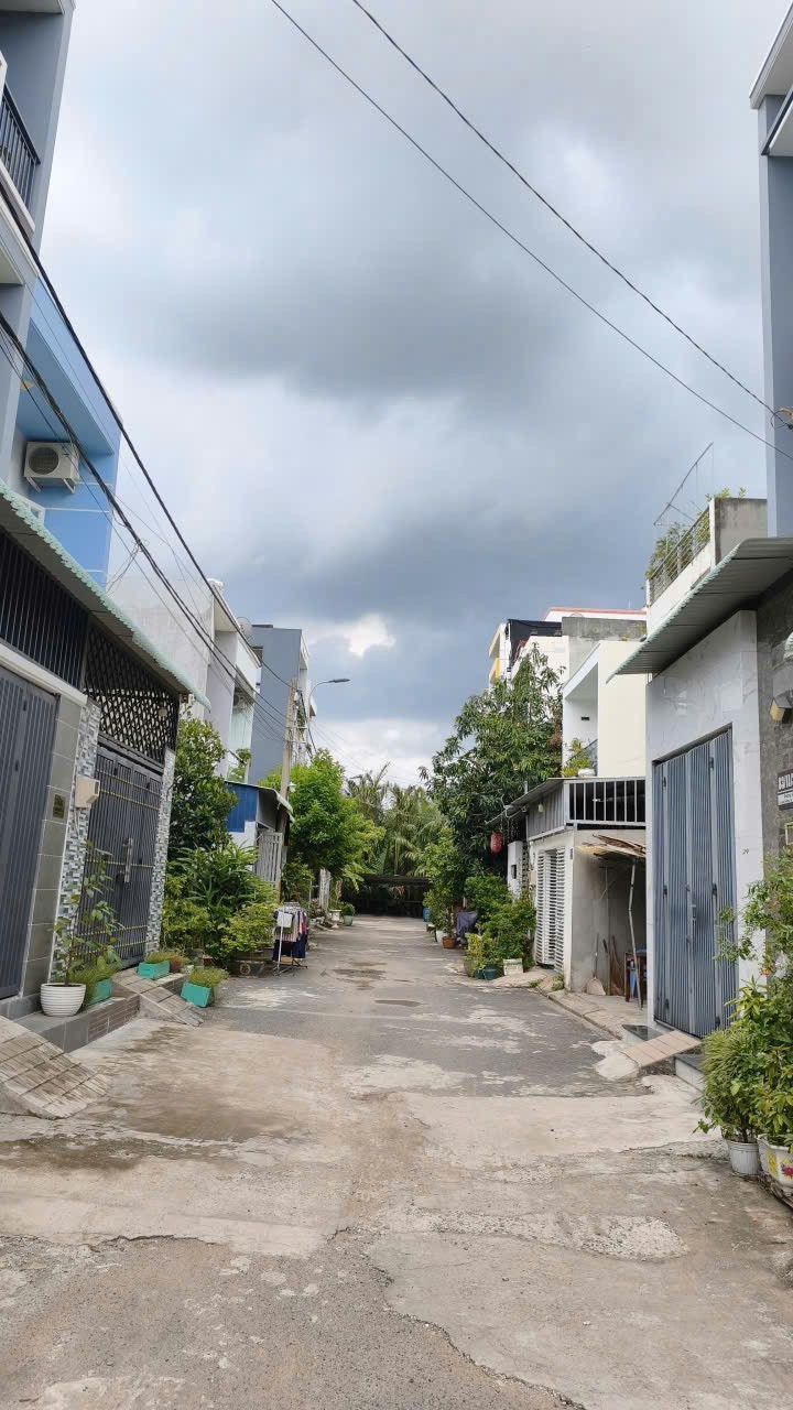 GIÁ TỐT- Cần Bán Nhanh Căn Nhà  Cấp 4 Gác Lửng Vị Trí Tại Phường Long Trường, Quận 9, TP HCM 16022083