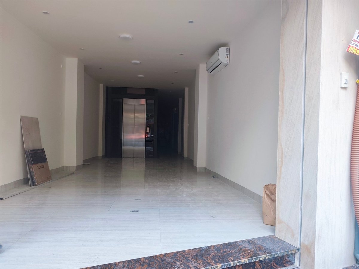 Bán Nhà Mặt Phố Vọng. Đống Đa. Thang Máy. Ô Tô. Vỉa Hè. DT 94m2. MT 4.4m. Giá 44.5 Tỷ. 16022329