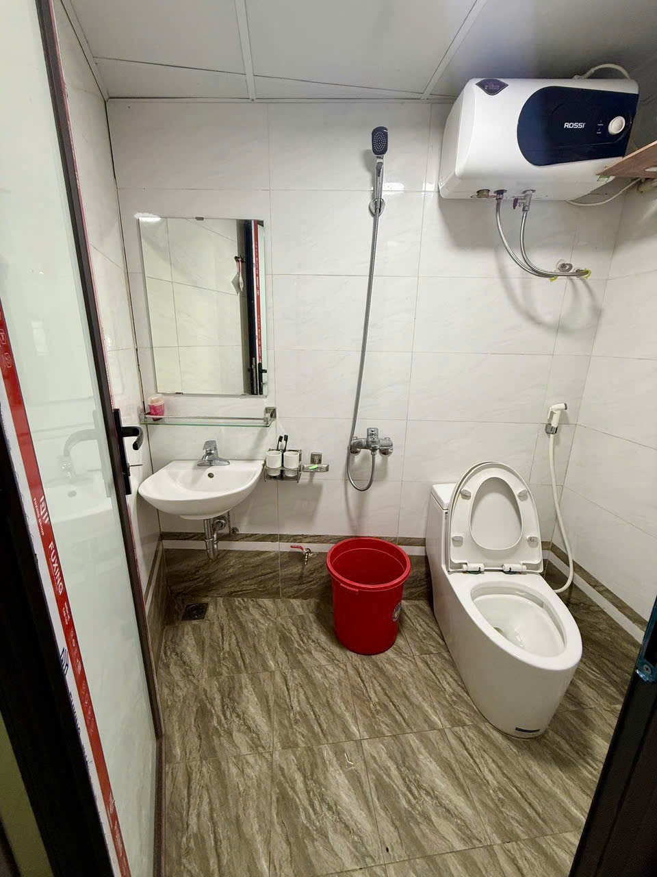 CHO THUÊ NHÀ NGUYÊN CĂN KHÔNG CHUNG CHỦ – KHU NGUYÊN HỒNG / HOÀNG NGỌC PHÁCH (ĐỐNG ĐA) Khu vực dân 16022344