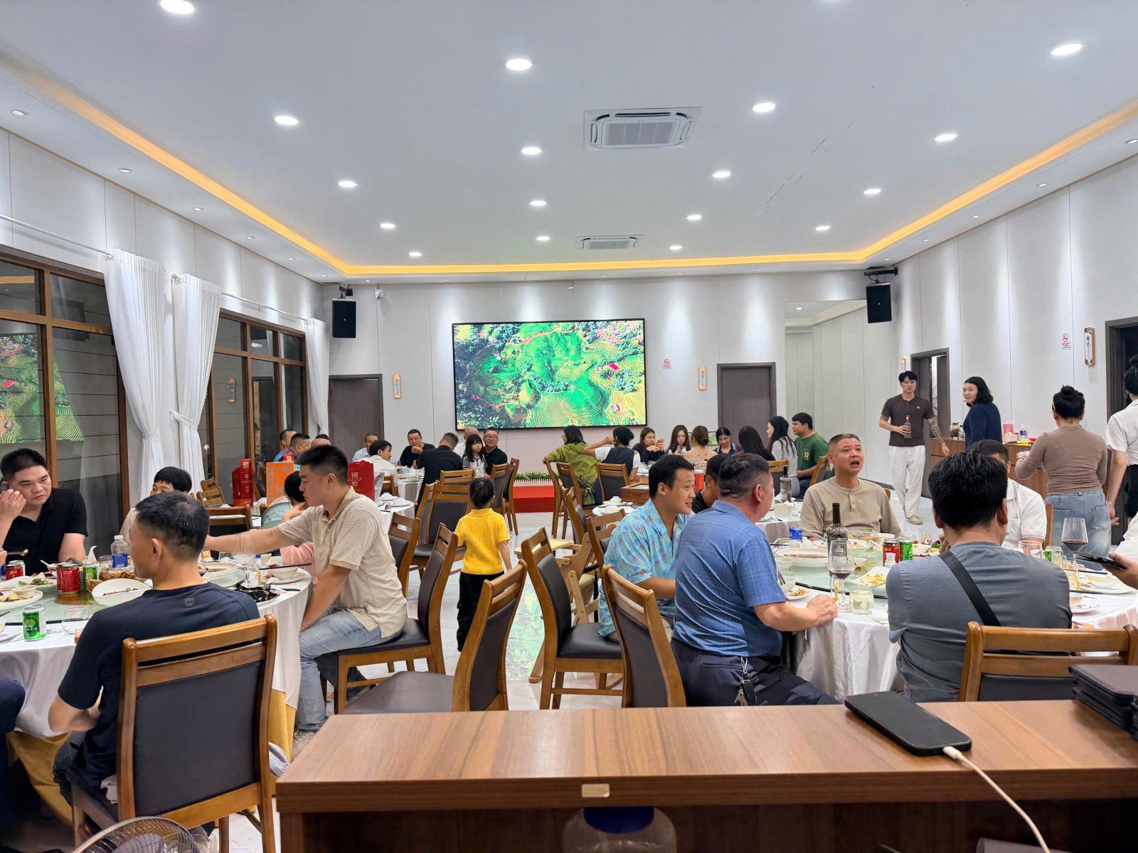 SANG NHÀ HÀNG CAO CẤP CHÍNH CHỦ TẠI KHU DÂN CƯ CHÁNH NGHĨA, BÌNH DƯƠNG 16022345