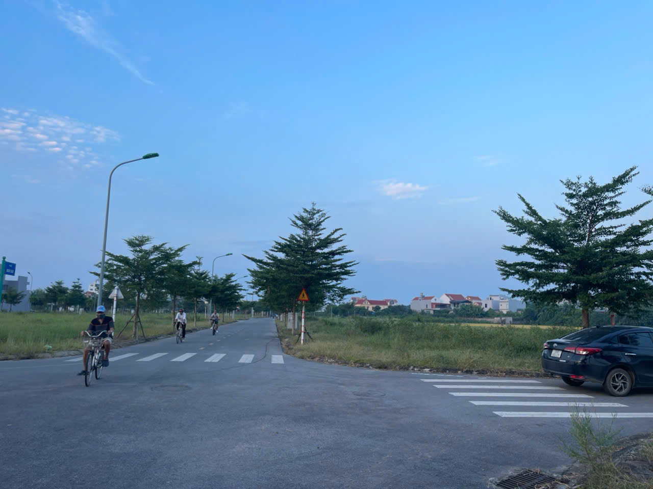 Chính chủ bán hoặc cho thuê lô góc 2 mặt tiền khu Hồ Mật Sơn, Sao Đỏ - 161m2, giá đầu tư 16022365