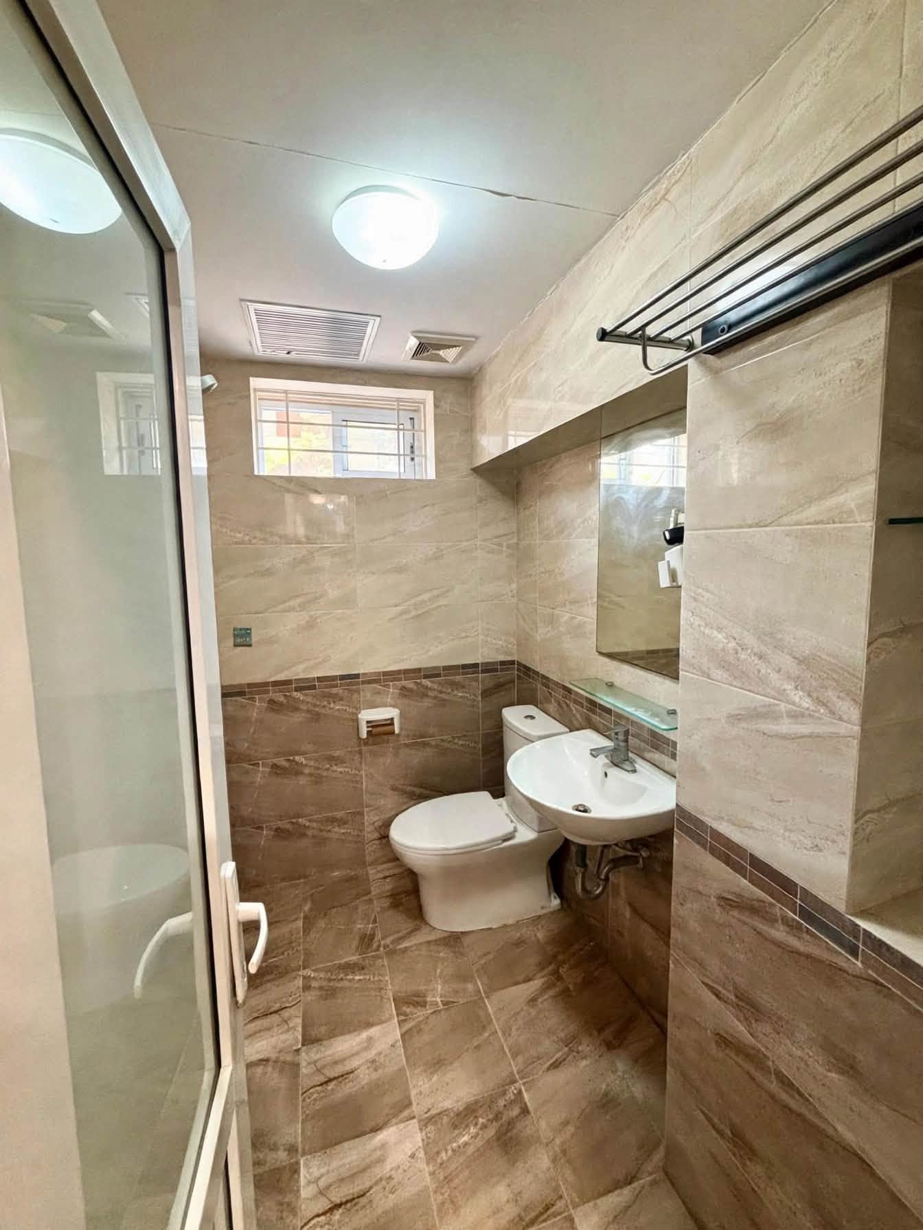 Bán nhà Tạ Quang Bửu, 85m2, 8 tầng thang máy, mặt tiền 7m, 38,5 tỷ, cho thuê 100tr/tháng 16022472