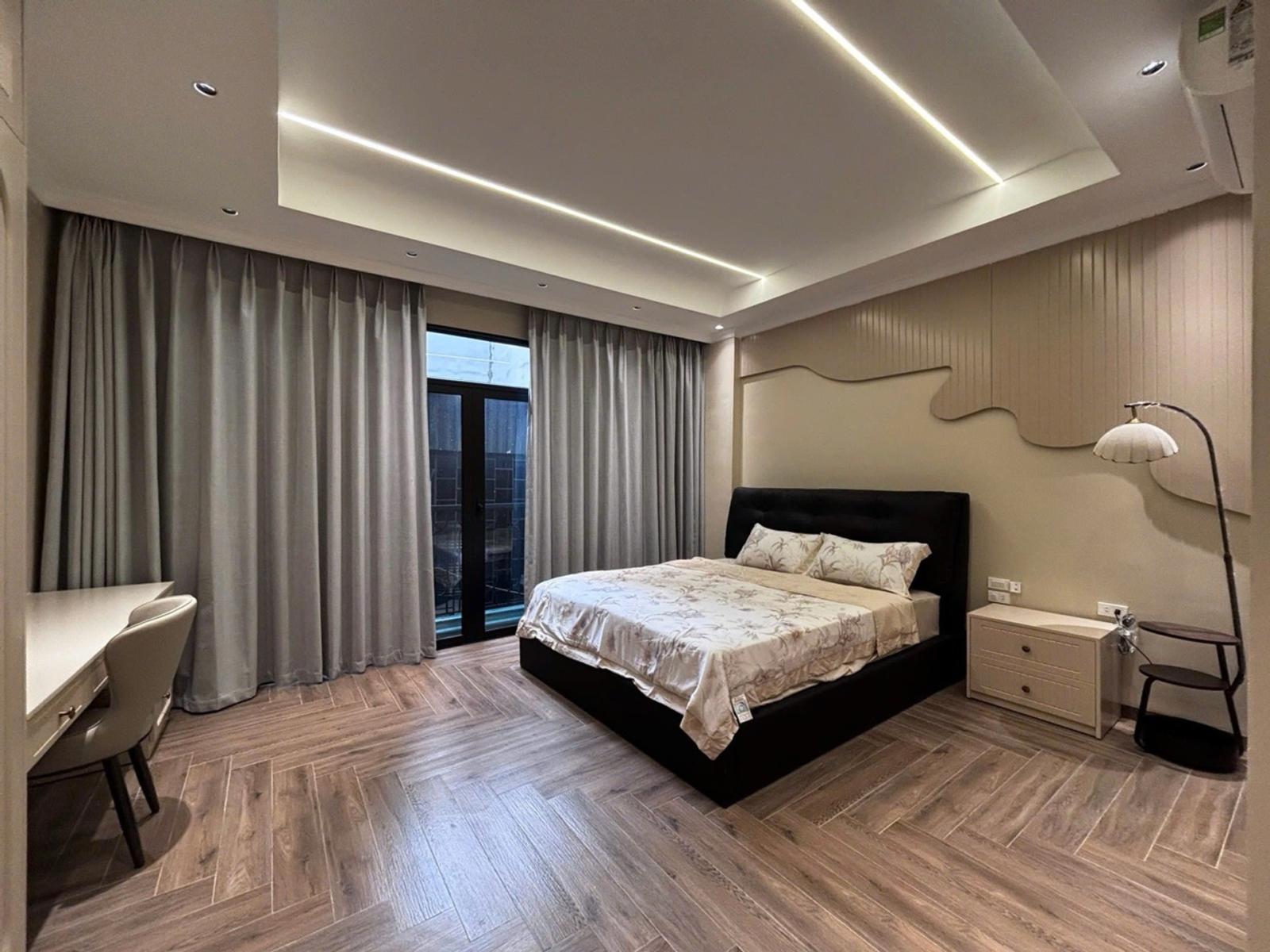 Hạ chào 2 tỷ- Bán Nhà đẹp Ngọc Thuy- Gần Mipec-41m 7 tầng- Gara- Thang Máy-full NT hơn 12 tỷ 16022594