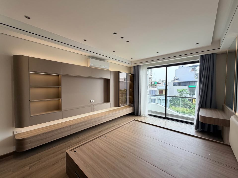 Bán nhà Cổ Linh,Long Biên 7 tầng,40m vỉa hè,oto tránh nhỉnh 15 tỷ 16022624