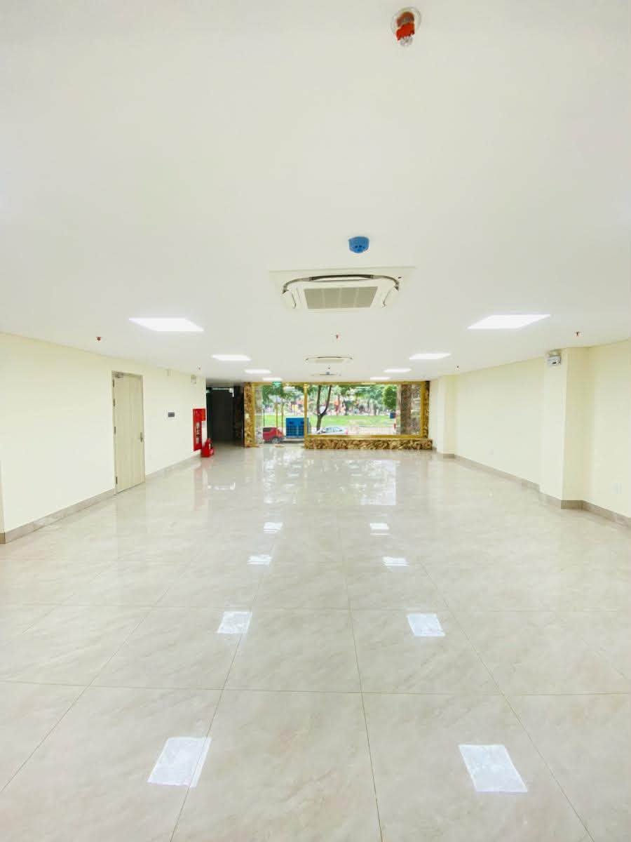 Mặt phố Vũ Tông Phan, Thanh Xuân, dt: 300m2, giá: 119 tỷ, mt: 9m, 4 tầng, gần Vành Đai 2.5 16022707