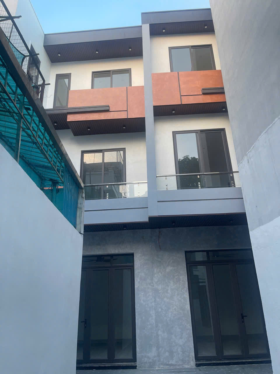CẦN BÁN GẤP NHÀ 3 TẦNG XÂY MỚI TẠI TRẦN HUY LIỆU, TỈNH NAM ĐỊNH 16022786