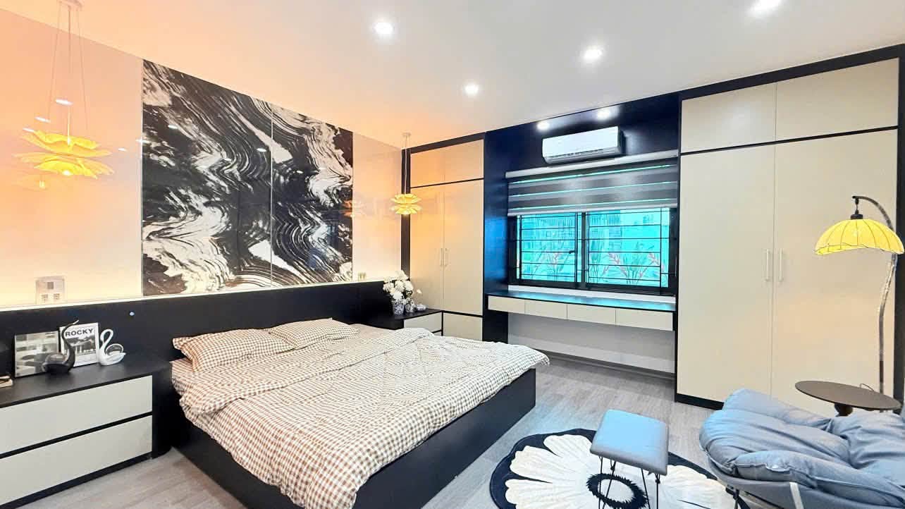 Bán nhà phân lô phố Lạc Trung, 45m2, 4 tầng, mặt tiền 4m, nhỉnh 17 tỉ, vỉa hè, ô tô tránh 16022957