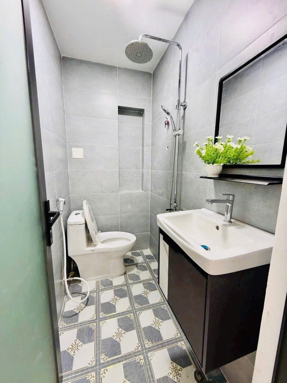 Nhà mới hoàn thiện hẻm 184 Âu Dương Lân (P3Q8 cũ) P. Chánh Hưng. Giá 4,78 tỷ TL 16022962