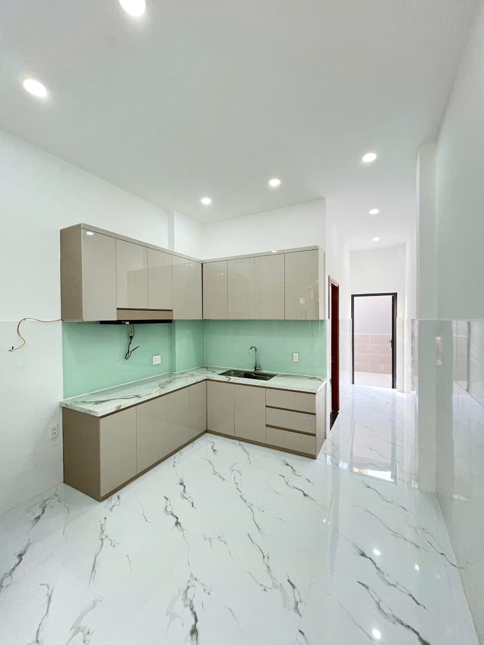Nhà mới hẻm thẳng 5m 65m2 nở hậu Dương Bá Trạc P1Q8 P.Chánh Hưng 16023057