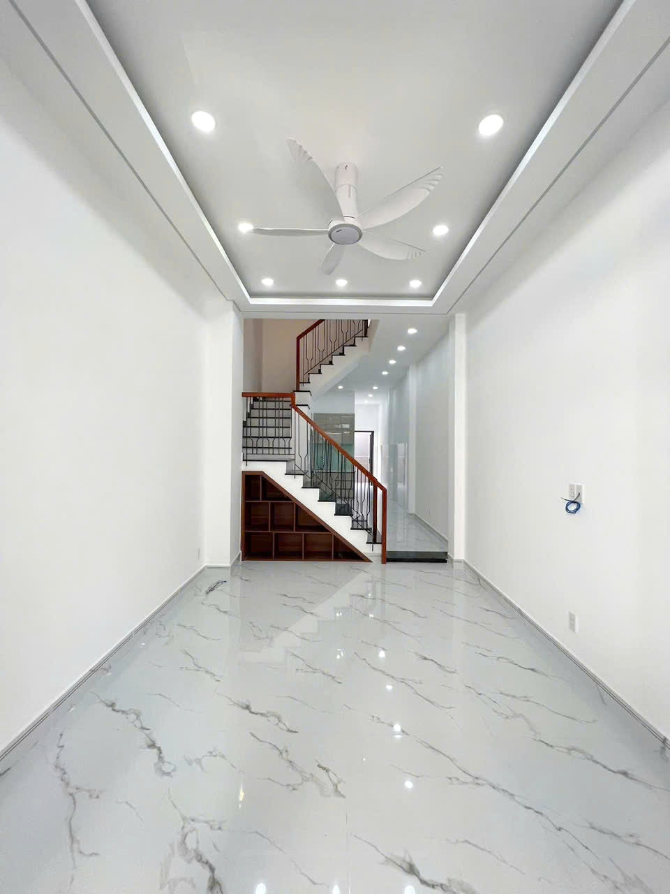Nhà mới hẻm thẳng 5m 65m2 nở hậu Dương Bá Trạc P1Q8 P.Chánh Hưng 16023060