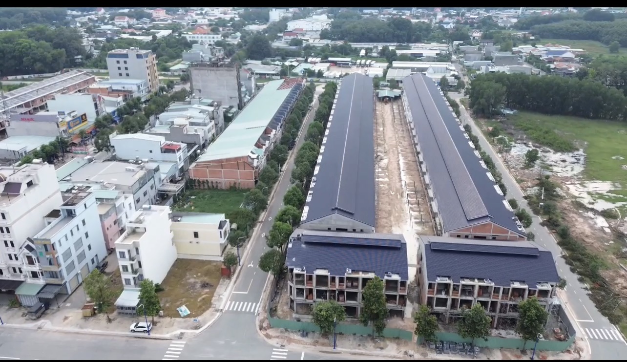 15 Triệu/m2  . Tậu Nhà phố Tại  Bình Dương 1 trệt 2 lầu – gần 300m² sàn – khai thác cho thuê 25-30 16023084
