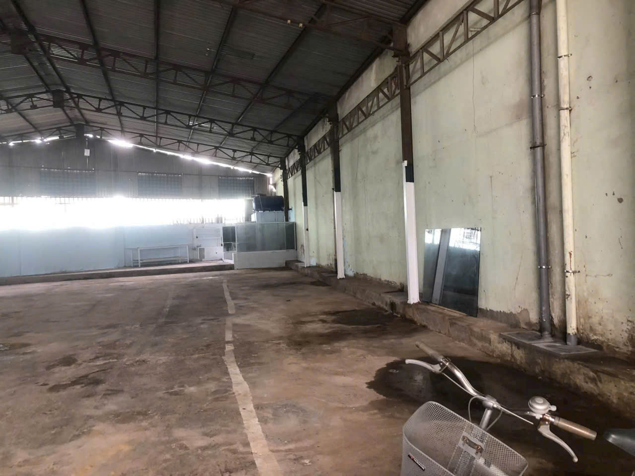 CHO THUÊ KHO XƯỞNG MẶT TIỀN ĐÔNG HƯNG THUẬN 17 – 650M², GIÁ 45 TRIỆU/THÁNG! 16023102
