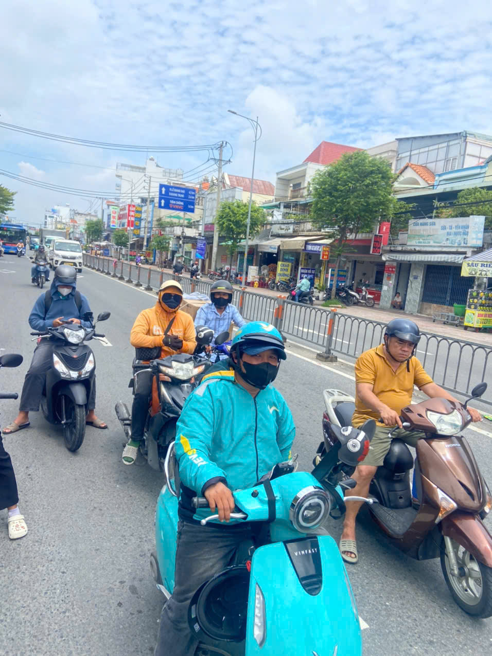 CHO THUÊ KHO XƯỞNG MẶT TIỀN ĐÔNG HƯNG THUẬN 17 – 650M², GIÁ 45 TRIỆU/THÁNG! 16023109