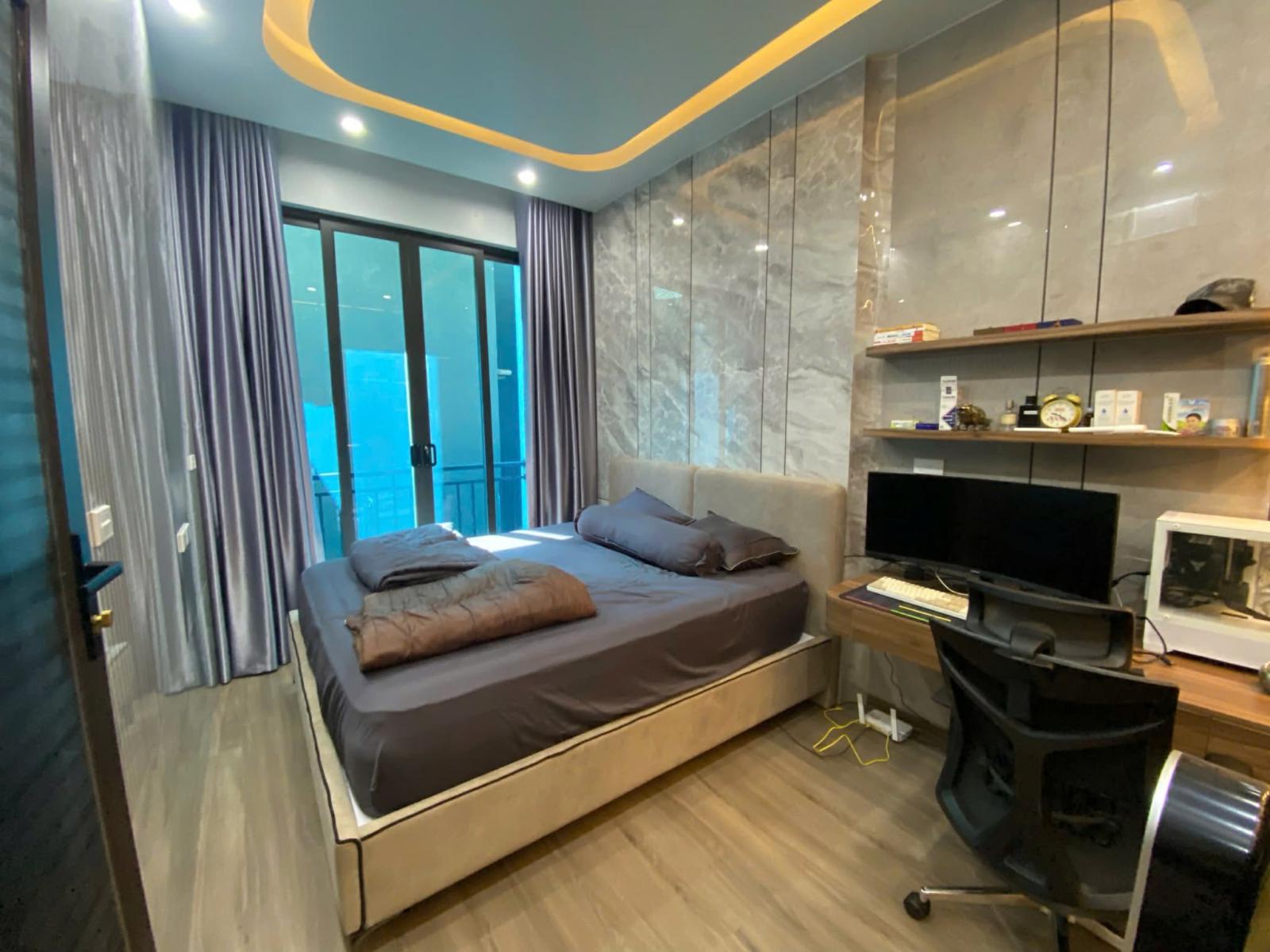 Bán nhà Nguyễn Trãi, 25m, 5 tầng, lô góc, giá 5 tỷ, 0333356699. 16023147